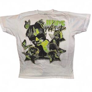 Mens White and Green Graphic Tee with Juice WRLD Design Size M